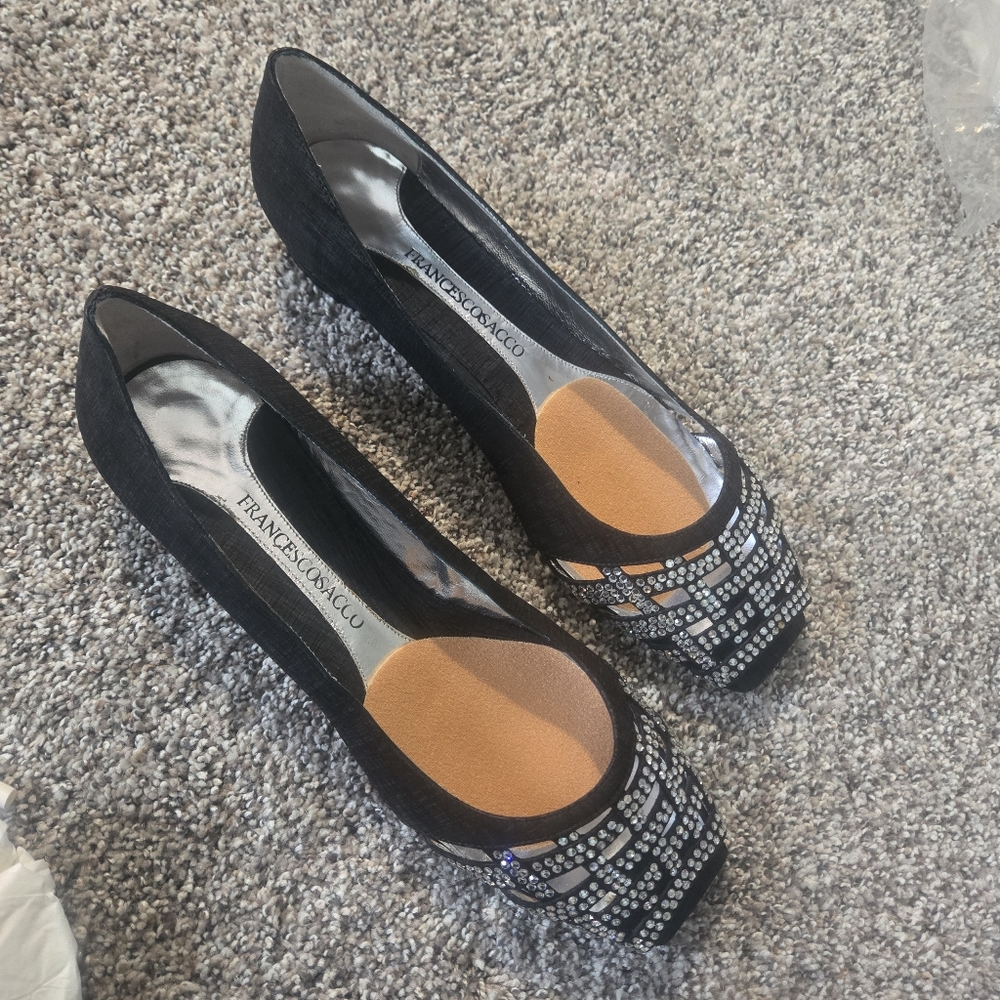 Vero Cuoio Black Embellished Flats